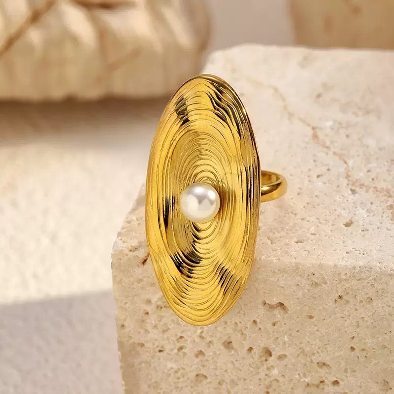 Pearl Grande! Oversized Ring