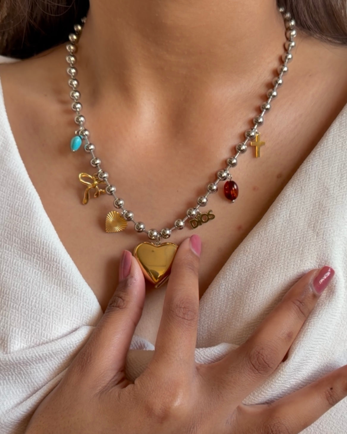 Golden Dios Necklace