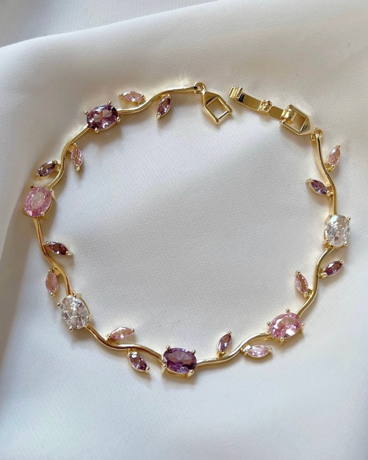 Your Highness! Tulip Bracelet
