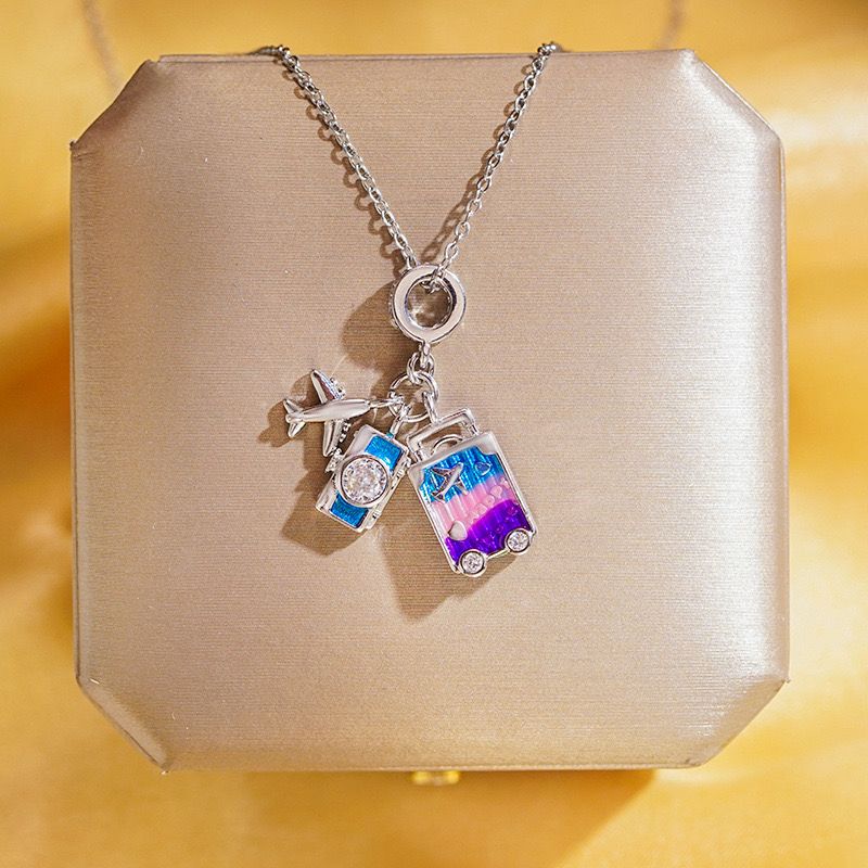 Vacay, OMW! Necklace