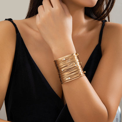 Star-studded coiled Handcuff