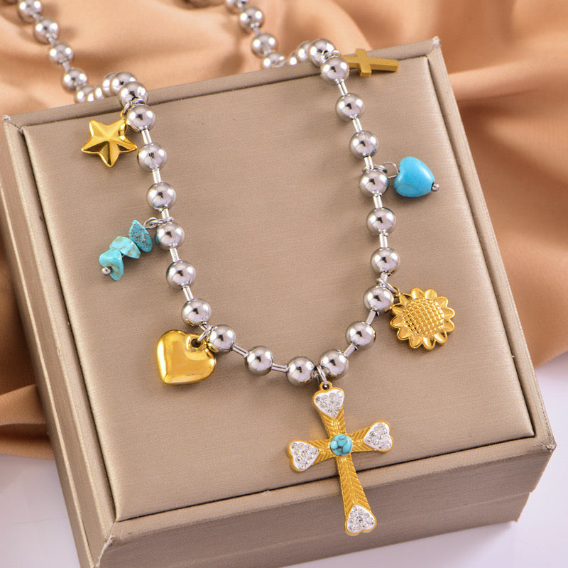 Cross my Heart! Beaded Necklace
