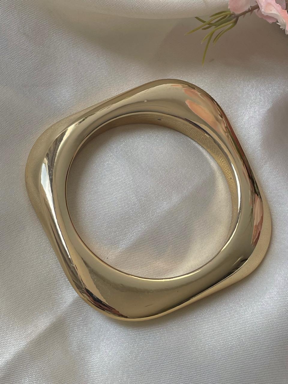Glow Show! Acrylic Bangle
