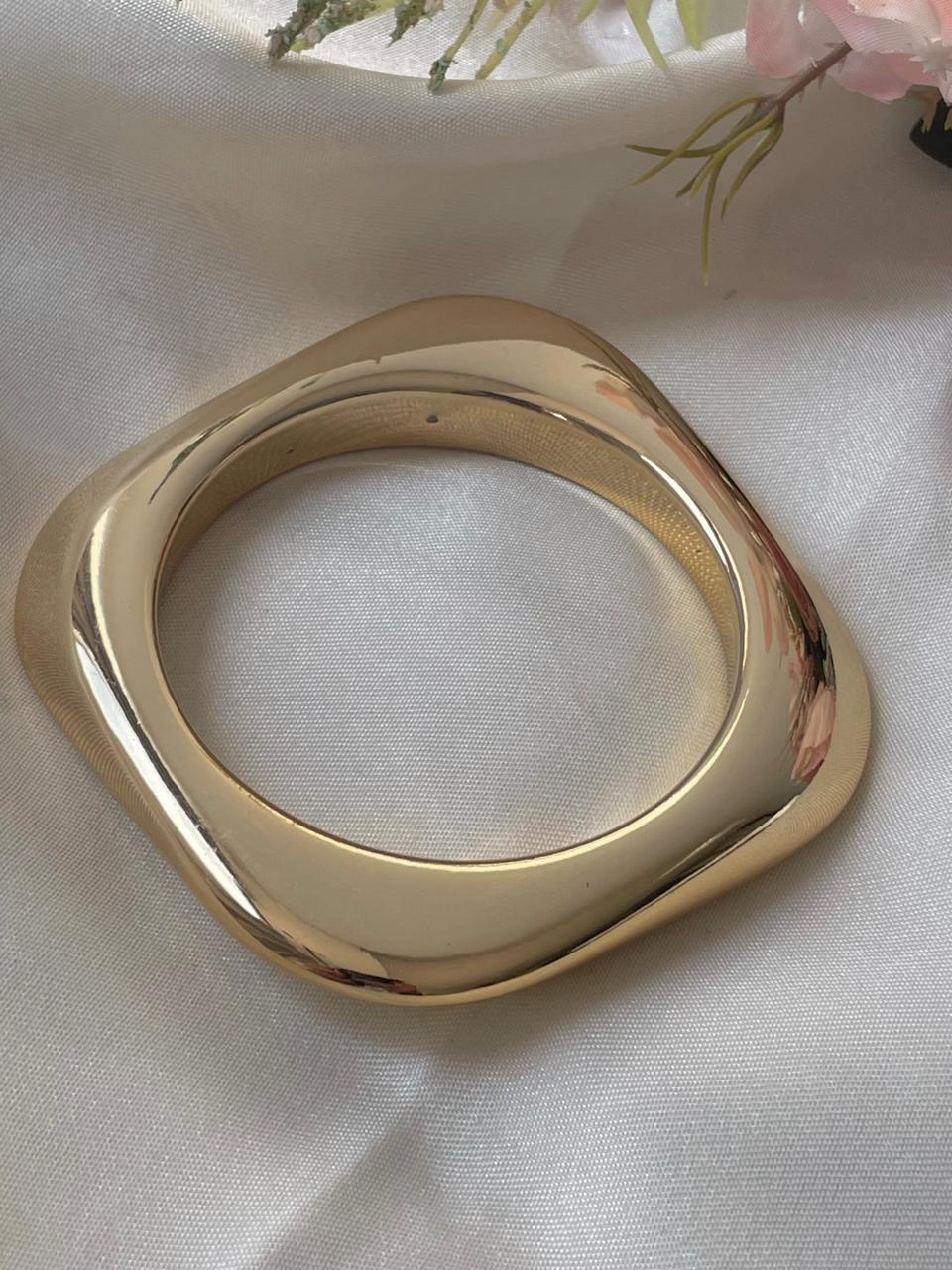 Glow Show! Acrylic Bangle