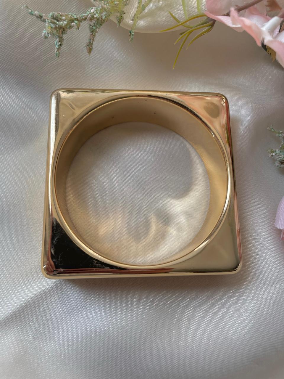 Slaycation Golden Bangle