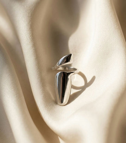 Iconic Diva Naif Cuff Ring